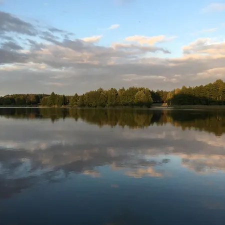 度假居 Letniskowy Nad Jeziorem *