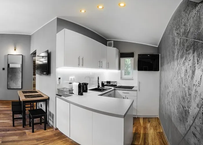 Letniskowy Nad Jeziorem 別荘 *