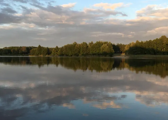 別荘 Letniskowy Nad Jeziorem *