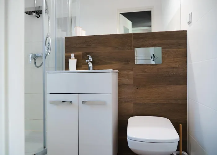 Letniskowy Nad Jeziorem בית נופש *