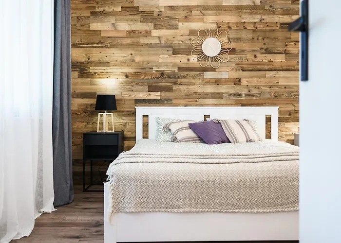 Letniskowy Nad Jeziorem 別荘 Sławica